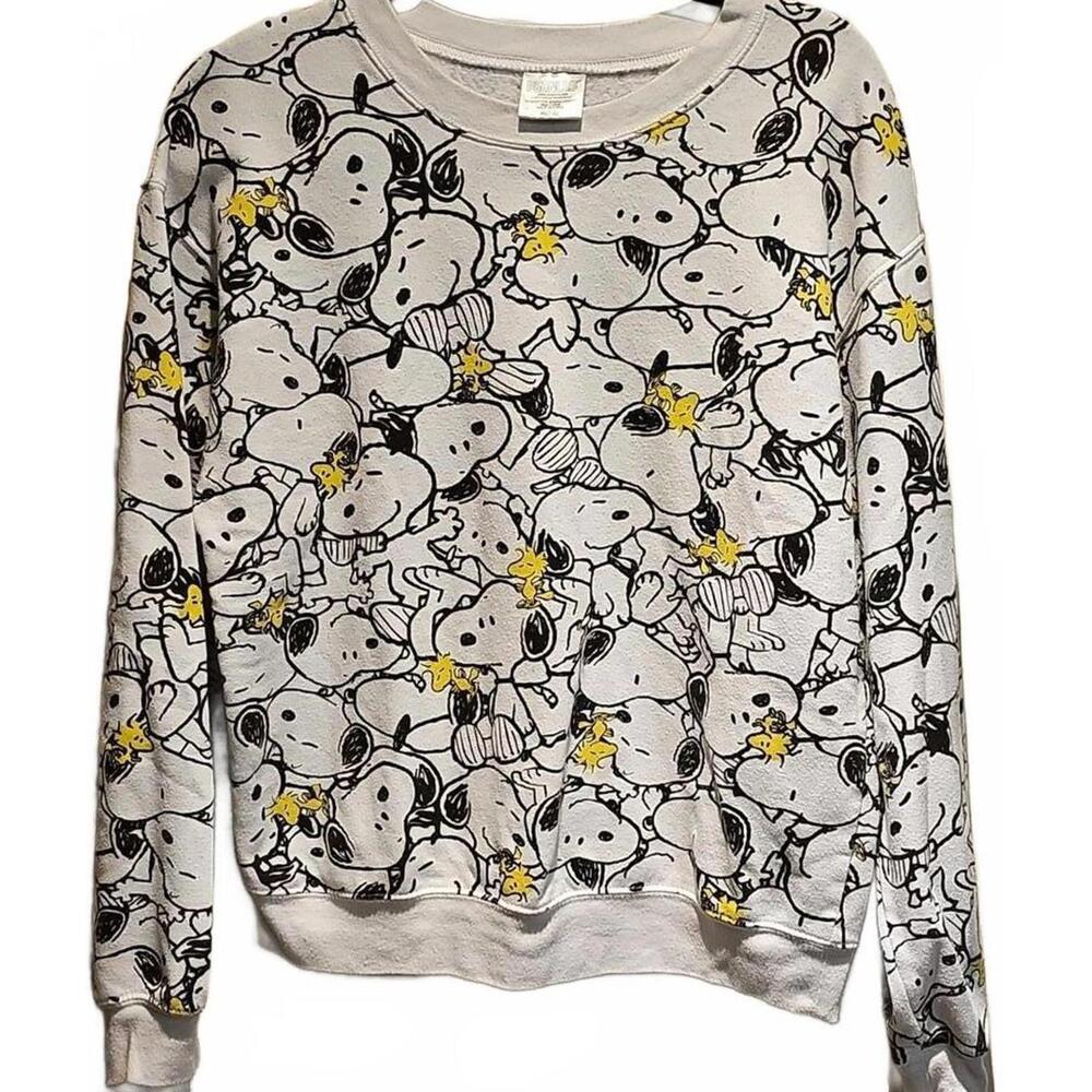 Peanuts snoopy and Woodstock all over print sweatshirt  size M